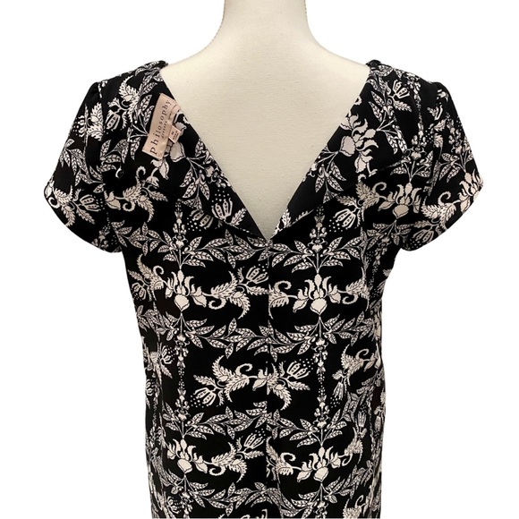 Philosophy Short Sleeve Shift Dress | Black & White Floral (M) - Picture 10 of 11
